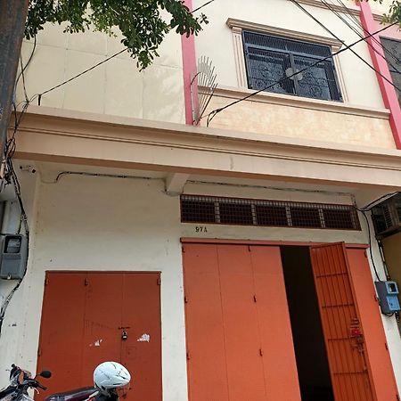 Oyo 93538 Millow Kost Near Gedung Rektorat Iain Parepare Екстер'єр фото